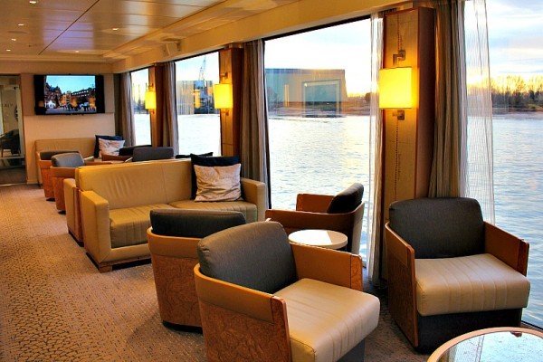 do river cruise ships have twin beds