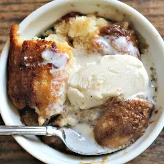 Easy Cinnamon Apple Cobbler 4 Cinnamon Apple Cobbler6 #apples #cobbler #fall #fallrecipes