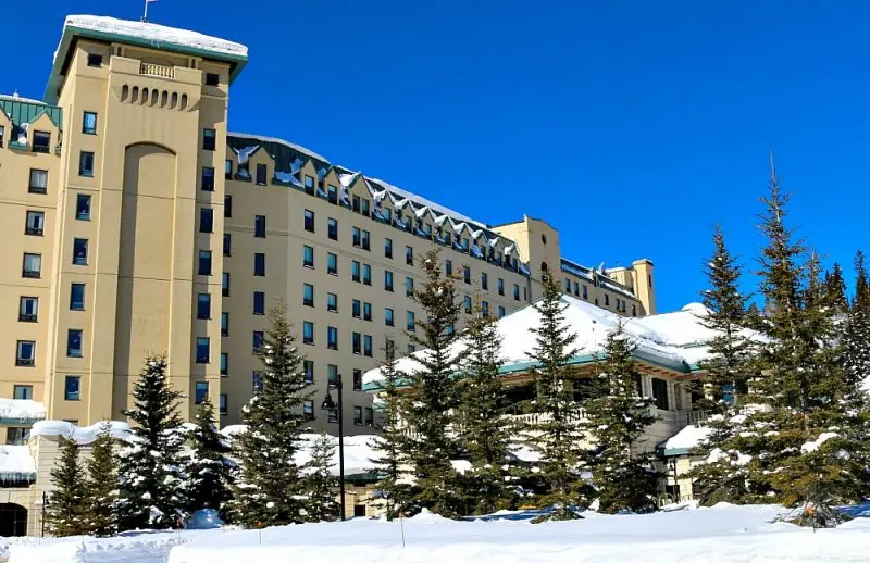 Dining at the Fairmont Chateau Lake Louise 20 Fairmont Chateau Lake Louise1