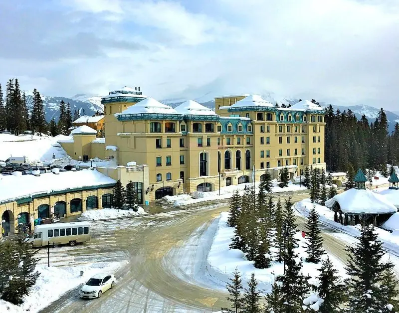 Dining at the Fairmont Chateau Lake Louise 2 Fairmont Chateau Lake Louise9