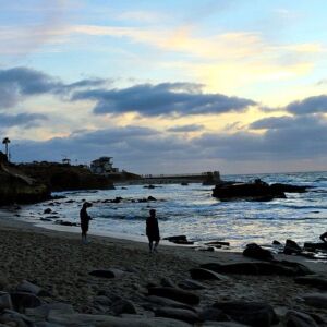 Luxe Family Getaway at Pantai Inn La Jolla11