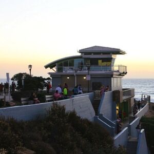 Luxe Family Getaway at Pantai Inn La Jolla24