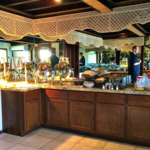 Luxe Family Getaway at Pantai Inn La Jolla30