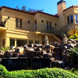 Luxe Family Getaway at Pantai Inn La Jolla36