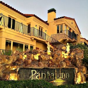 Luxe Family Getaway at Pantai Inn La Jolla44